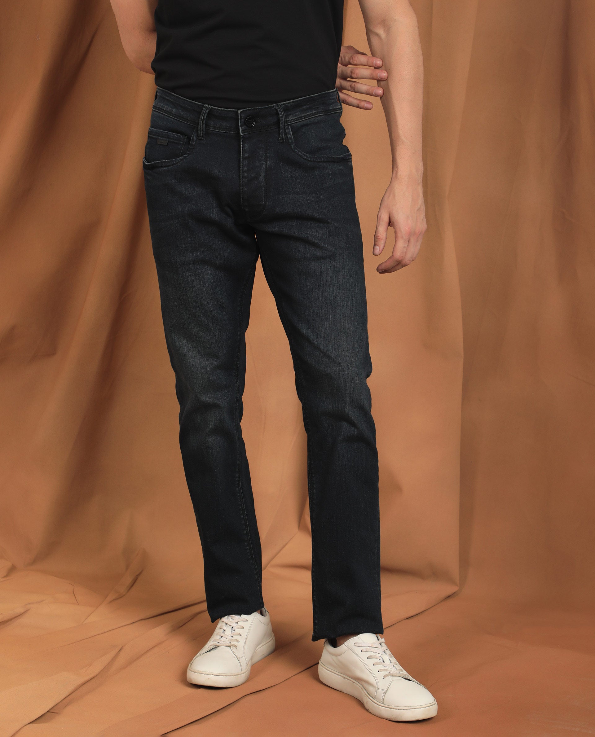 Buy Men's Straight Fit Dark Blue Jeans Online | Numero Uno